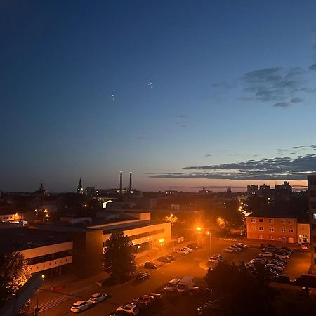 Hodonin Centre View Apartment Bagian luar foto